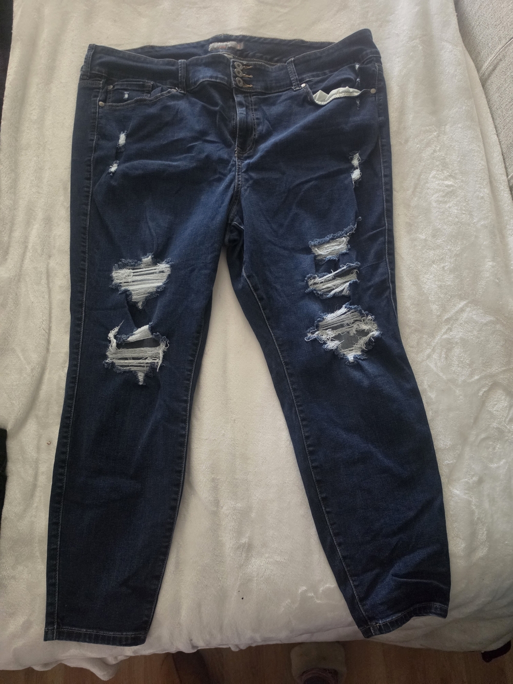 torrid Dark Blue Distressed Jegging